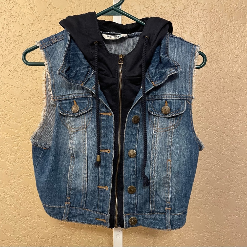 Highway Jeans Sleeveless Distressed Denim Trucker Vest with Inner Hoodie Size M